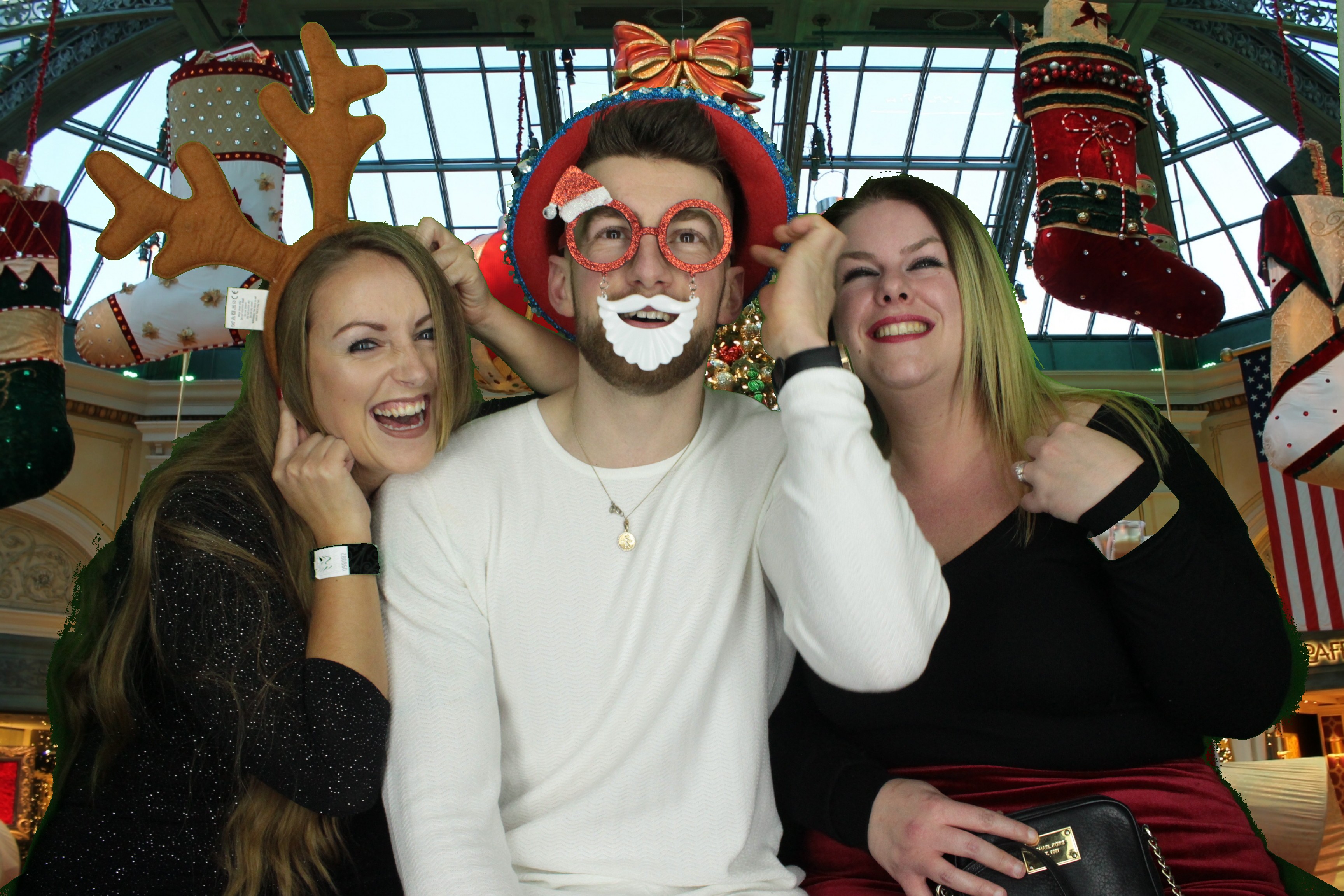 One Line Christmas Party | View more photos from the event at gallery.myphotoboothexperience.co.uk/u/MyPhotoBoothExperienceLtd/One-Line-Christmas-Party